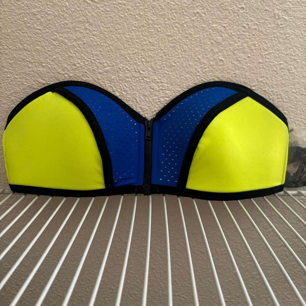 VS PINK Brand NWT Bathing Suit Top
